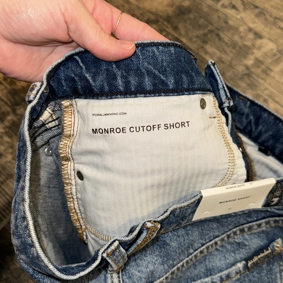 7FAMK NWT Monroe denim cutoff shorts - Picture 10 of 14